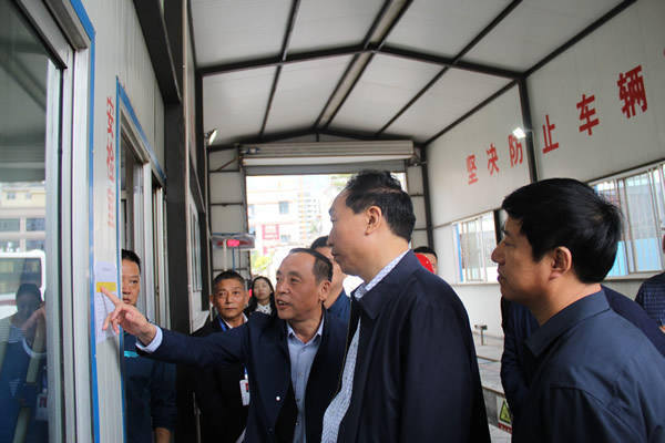 市安委辦主任、安監(jiān)局局長李永宏一行到隴運集團公司檢查指導工作