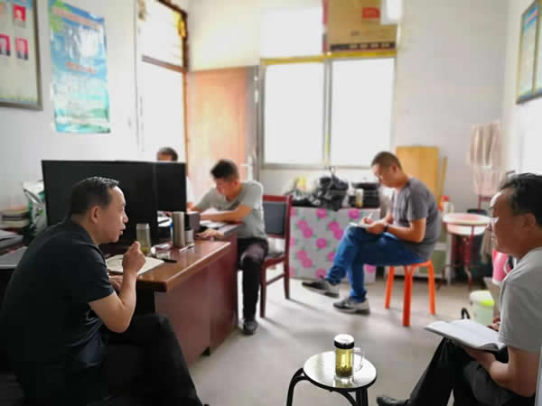 隴運集團公司黨委書記、董事長李寅祥深入琵琶鎮(zhèn)寧強村檢查指導幫扶工作