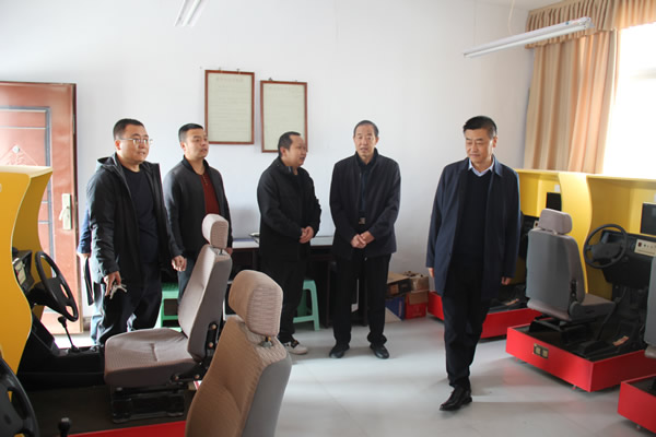 隴運集團公司領導班子一行深入隴南駕校 調研指導